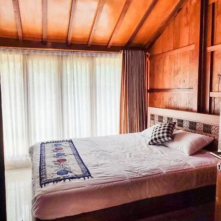 Ndalem Arsita Villa Yogyakarta Exteriör bild